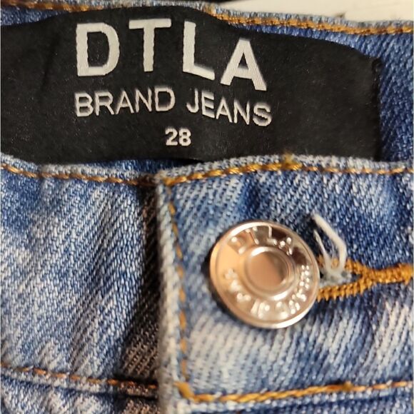 DTLA Cutoff Denim Shorts Size 28 NWT - Picture 5 of 5